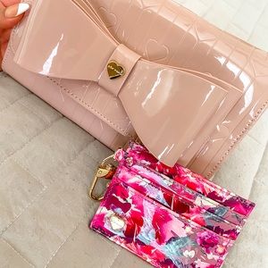 🌸Betsey Johnson Crossbody & Wallet🌸